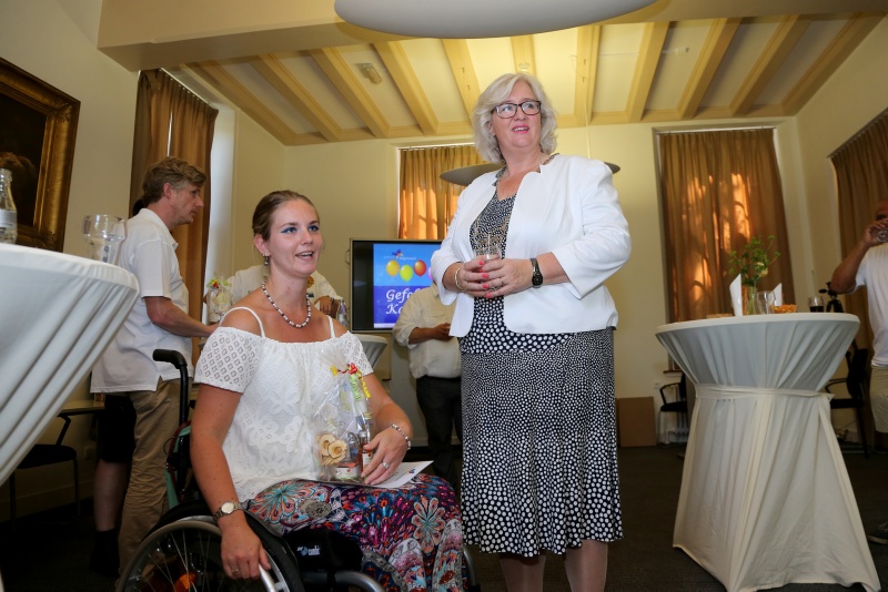 FS_Huldiging_omroep_A04R3800_omroep_